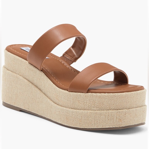 Steve Madden Shoes - Steve Madden Wedges 🤎